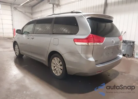 2011 Toyota Sienna Xle from USA, damaged, VIN 5TDDK3DCXBS010746